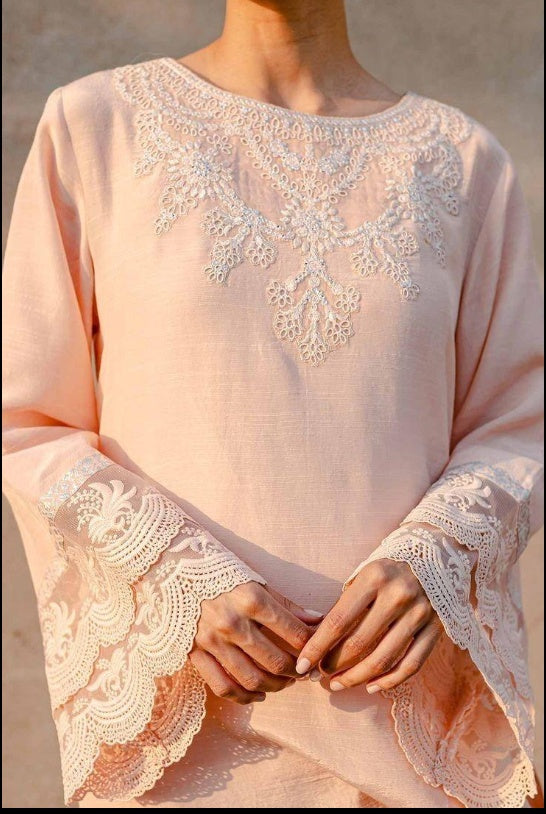The Apricot Lace Serenity